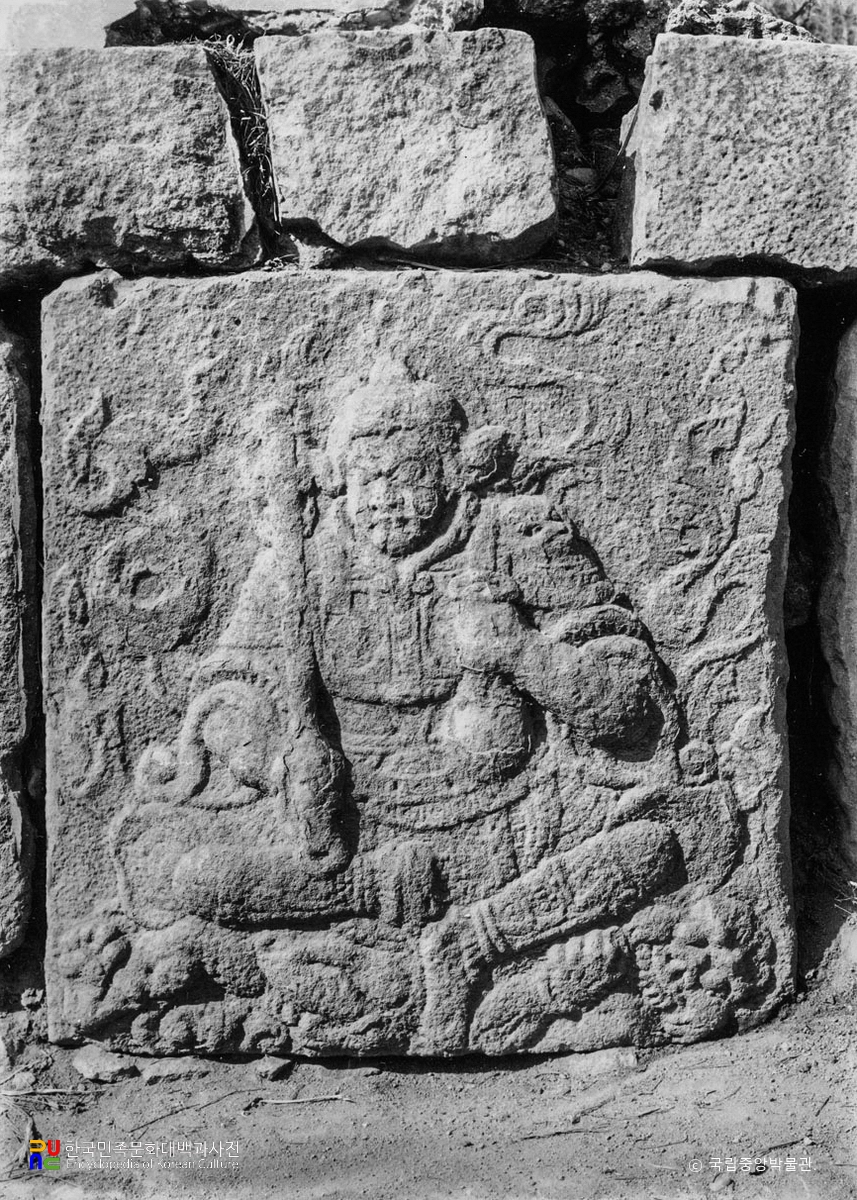 안동 법흥사지 칠층전탑 기단부 팔부중상