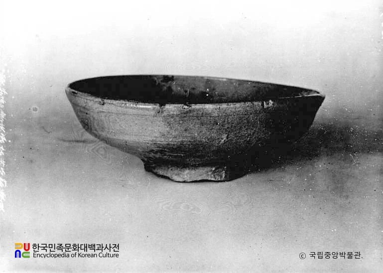 보림사 대적광전 북석탑 출토 백자 접시