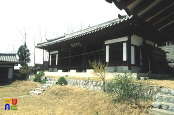 안동 용강서원 정측면