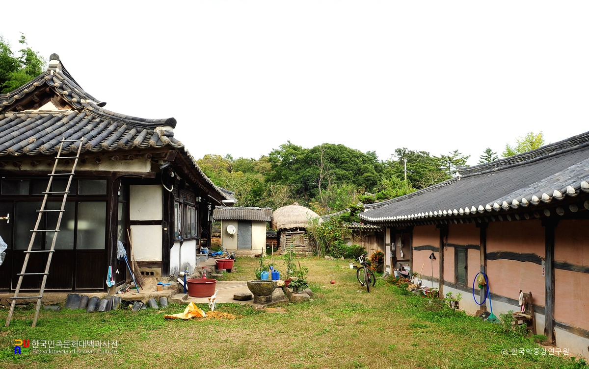 보성 이용우 고택 사랑채 후면