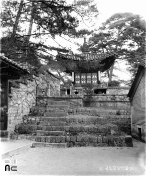 창덕궁 후원 연경당 농수정