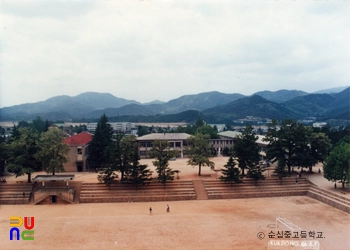 순심중고등학교