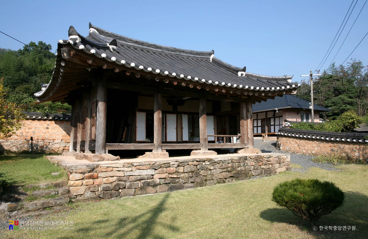 만정헌