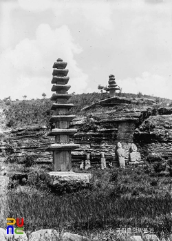 화순 운주사 석탑과 석불군