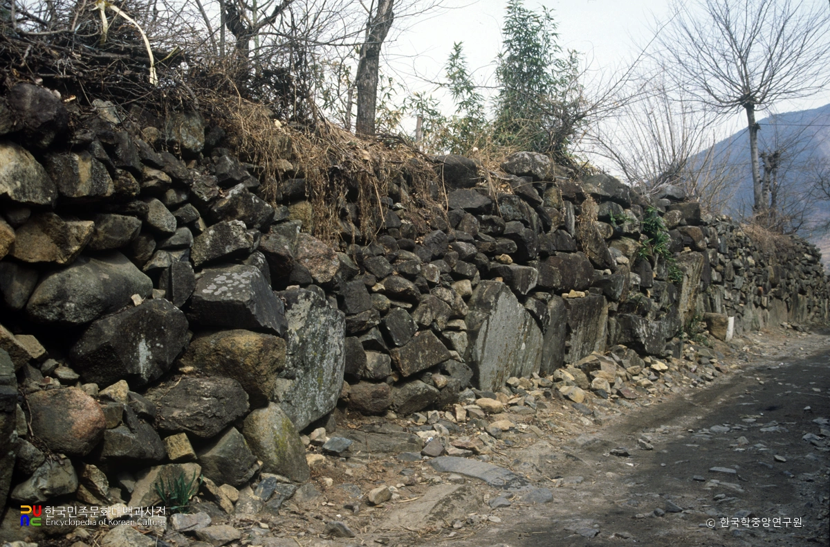 창녕 영산 읍성지 성벽