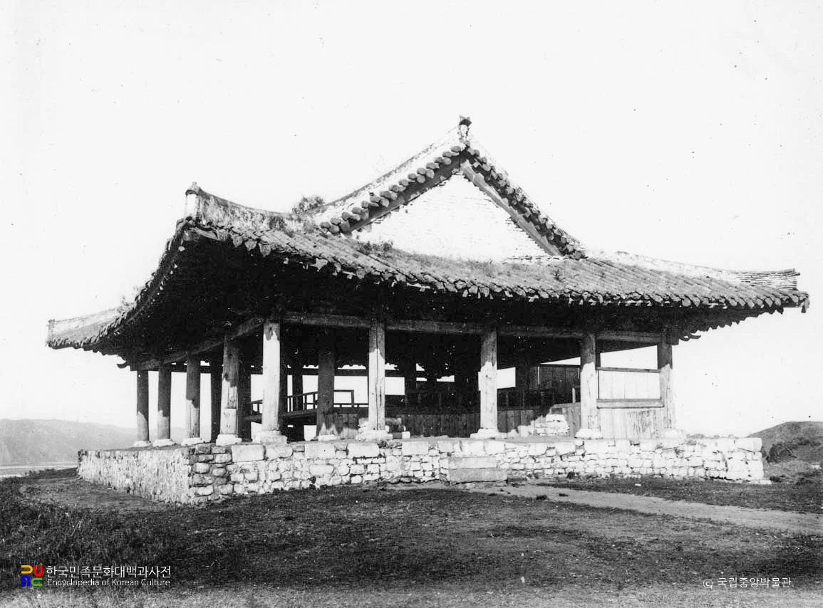 의주 통군정 측면