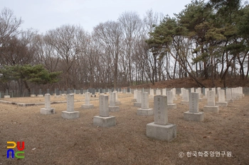 고양 서삼릉 중 공주, 군, 대군 태실 정측면