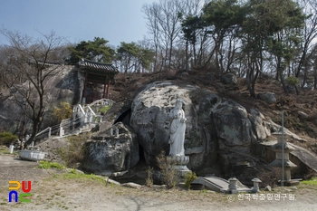 안성 굴암사 전경