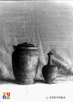 김천 갈항사지 동삼층석탑 사리합, 사리병