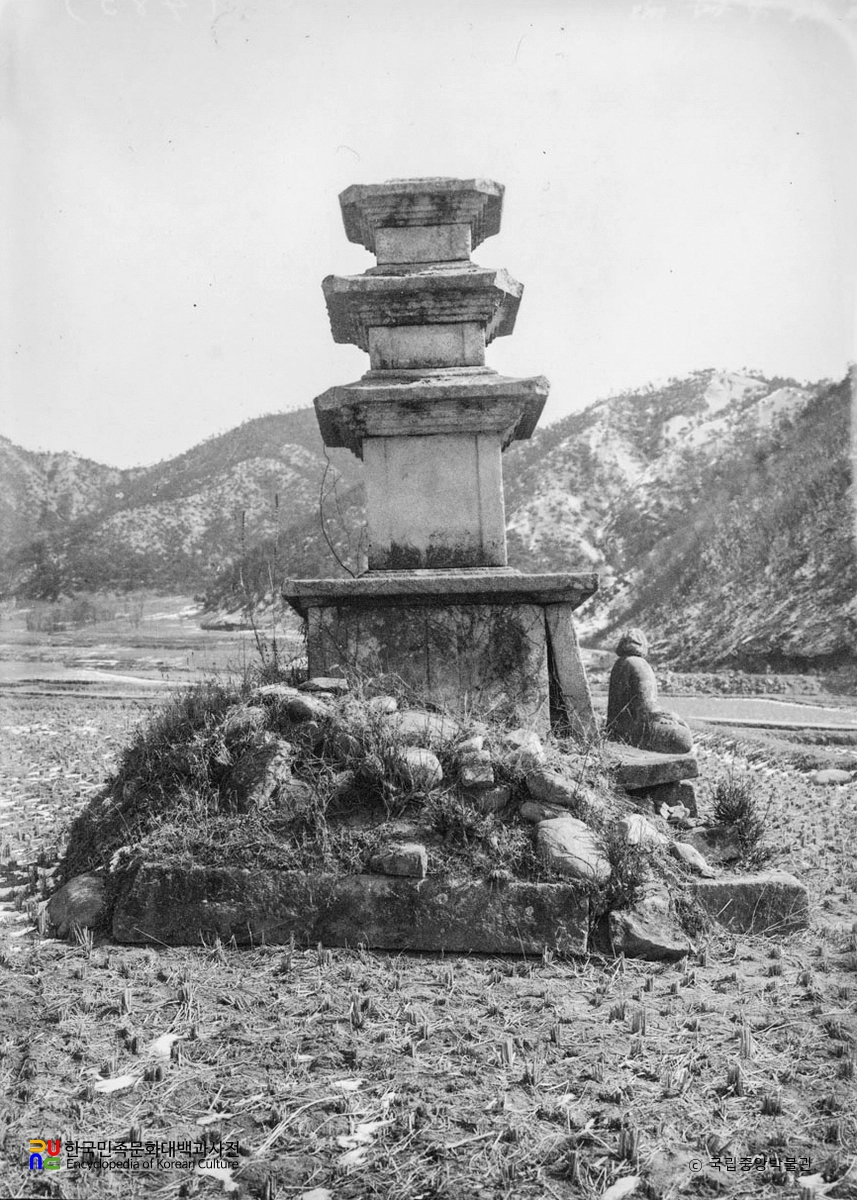 봉화 서동리 동ㆍ서 삼층석탑 중 동탑