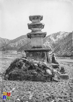 봉화 서동리 동ㆍ서 삼층석탑 중 동탑