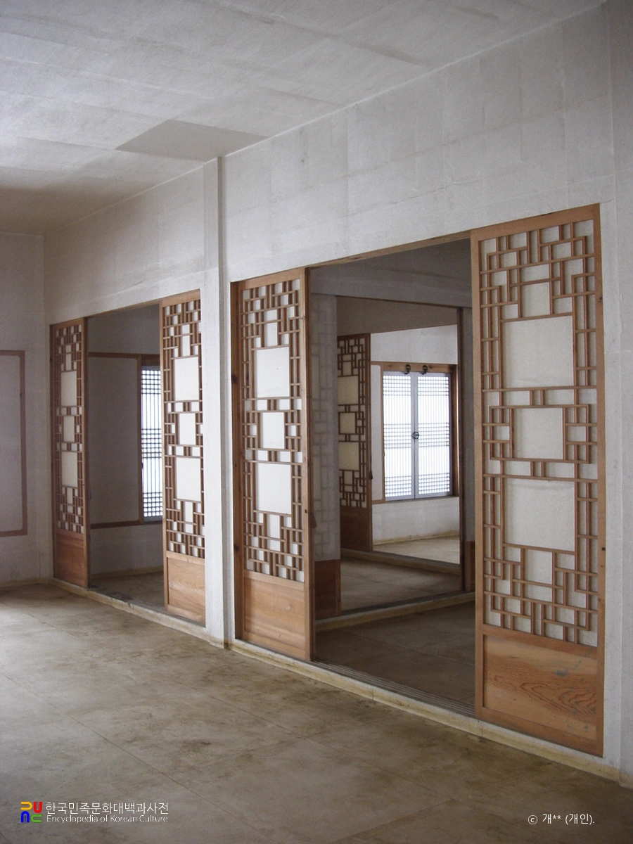 서울 경복궁 강녕전 완자살창