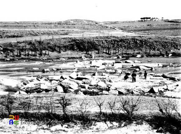 경주 춘양교지와 월정교지 중 일정교지 전경