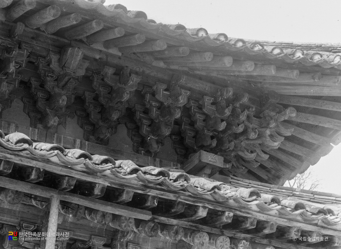 회양 장안사 사성지전 외부 남면 상층 처마