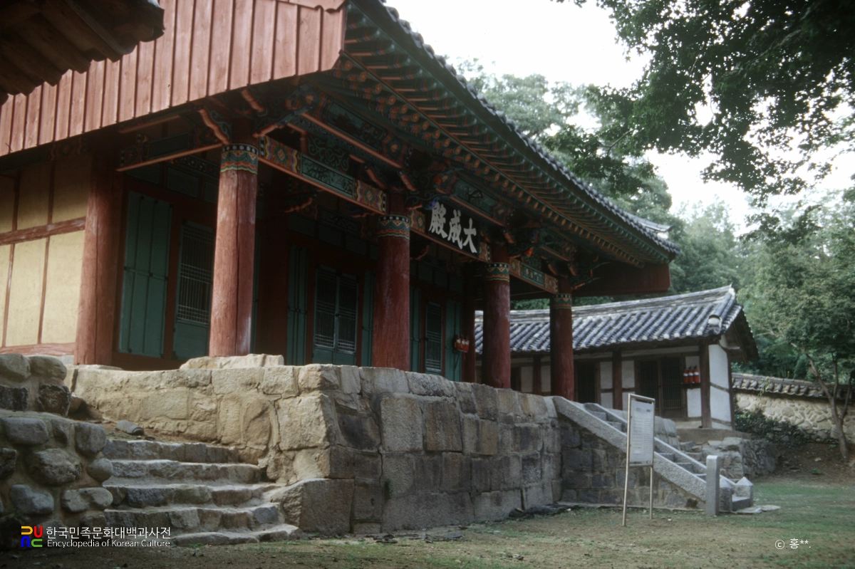 김제향교 대성전 정측면