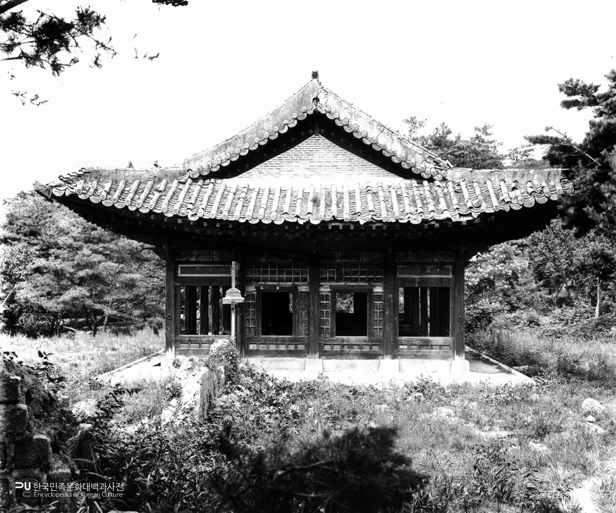 서울 경복궁 중 융문당 좌측면