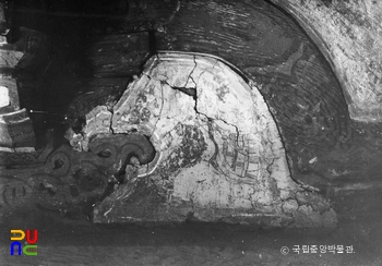 예산 수덕사 대웅전 내부 벽화