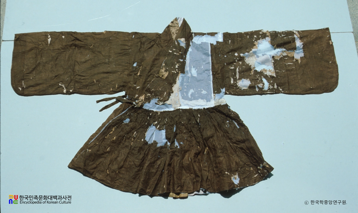 과천 출토 광주이씨 의복 명주겹첩리