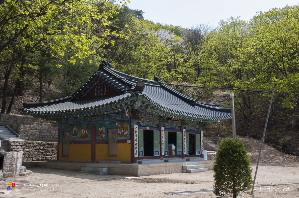 고양 태고사 중 대웅보전 정측면