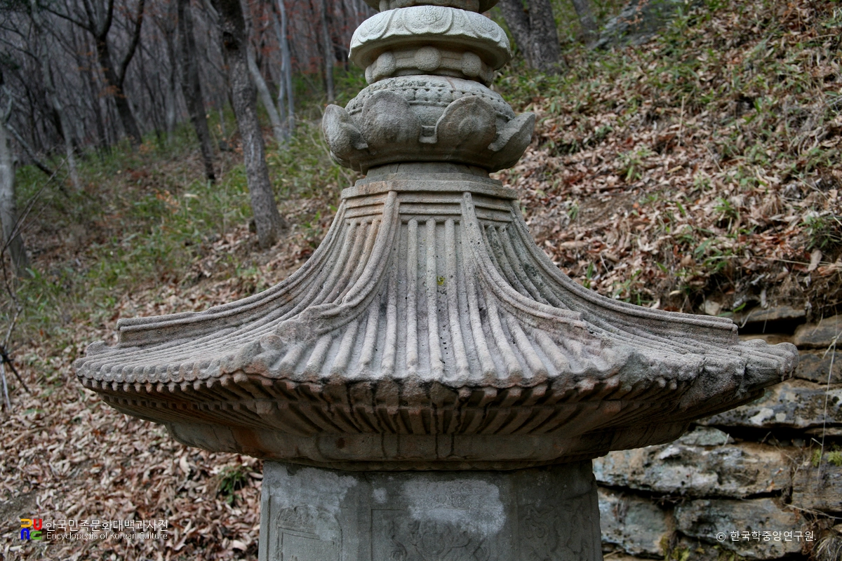 구례 연곡사 북 승탑 중 옥개석