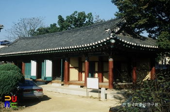 서산객사 정측면