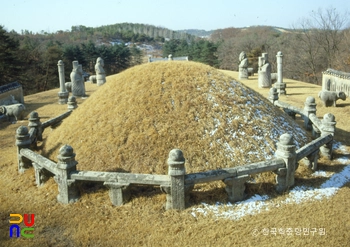 고양 서삼릉 중 희릉 후면