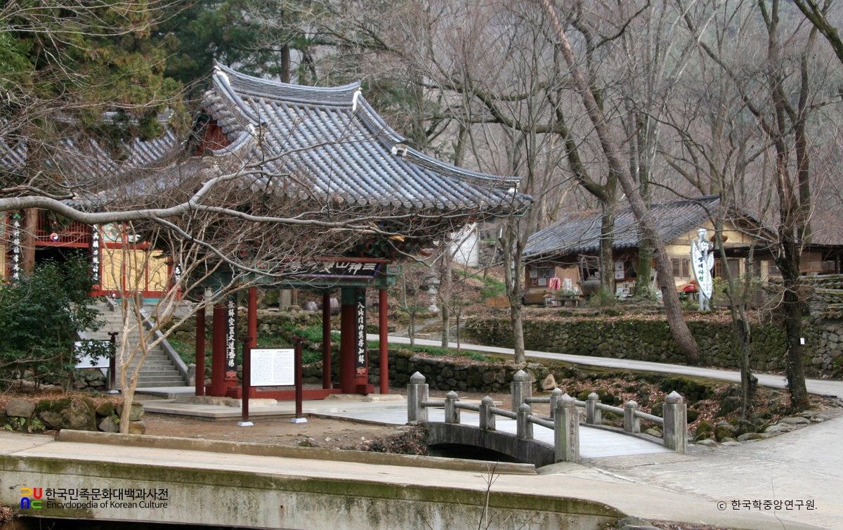 하동 쌍계사 일주문