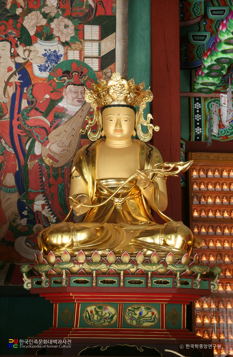 금산 보석사 목조석가여래삼존좌상 / 보처보살(우)