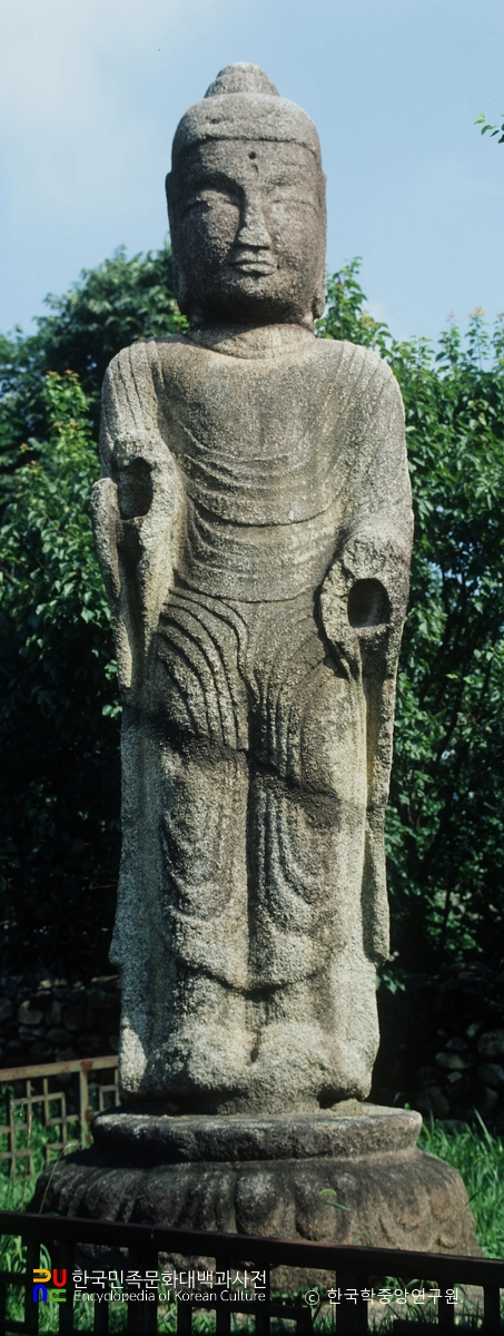 과립리 석불 입상