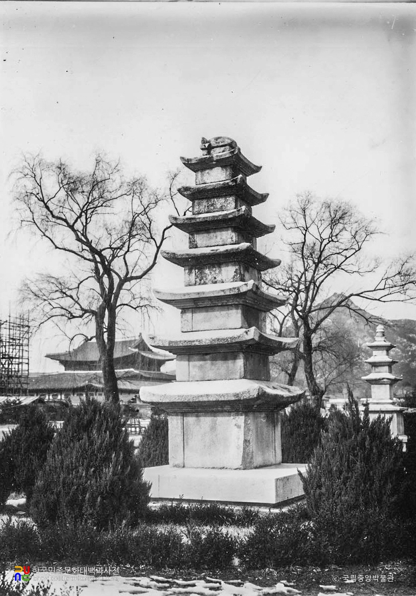 개성 남계원지 칠층석탑 우측면