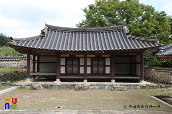 경남 고성 도산서원 중 진수재 정면