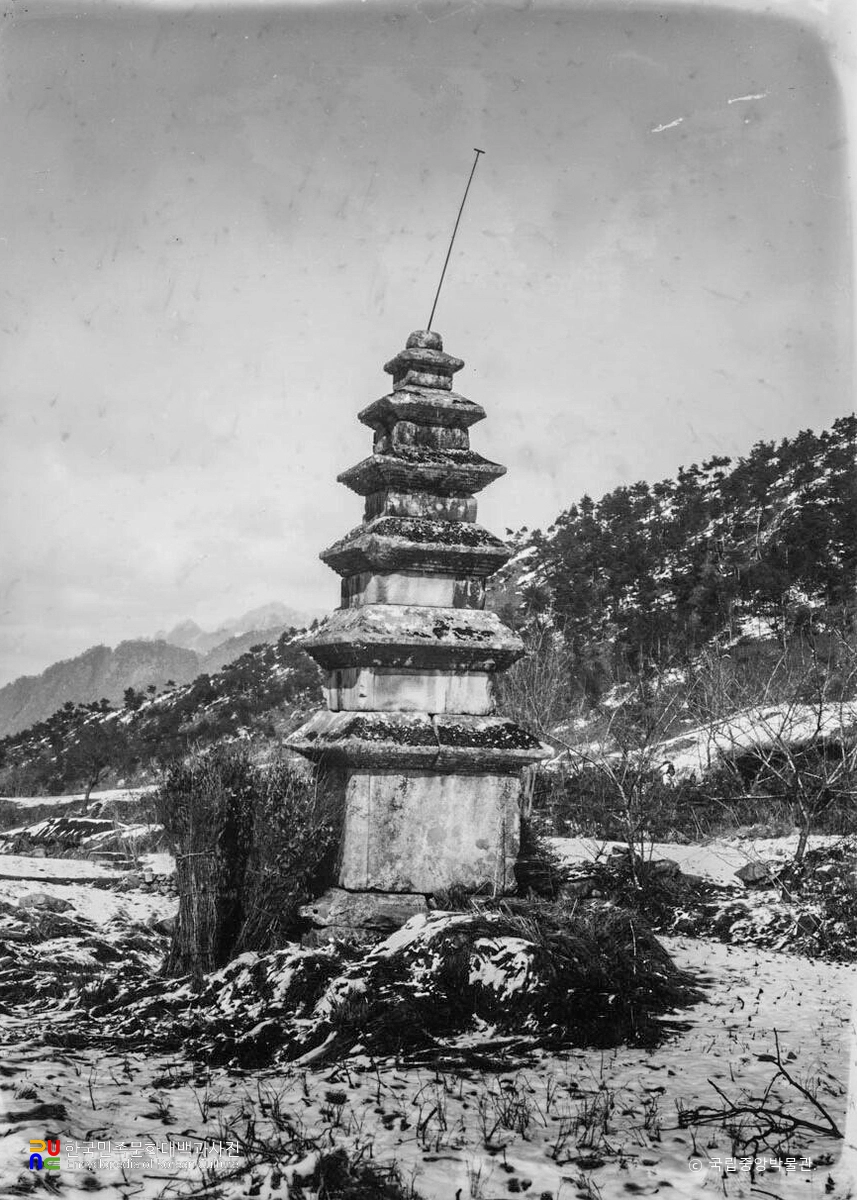 충주 미륵리 오층석탑