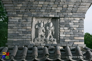 안동 운흥동 오층전탑 탑신부 부조
