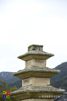 경주 남산동 동서삼층석탑 중 서삼층석탑 탑신부 후측면