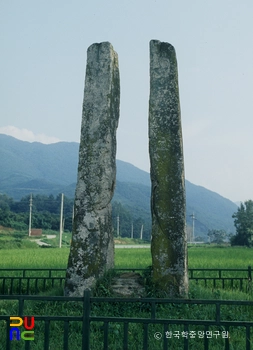 괴산 외사리 당간지주