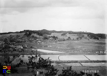 정평 남산에서 본 도흥리 고성  부근 마을