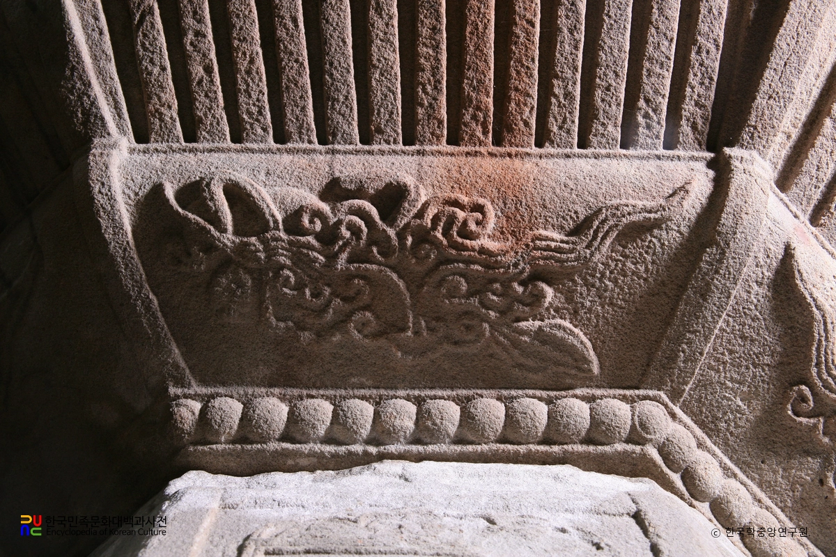 구례 연곡사 북 승탑 중 옥개석 하부 문양