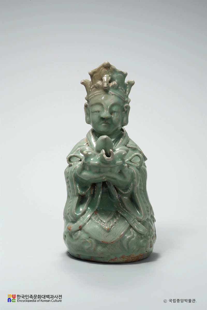 청자 인물형 주전자