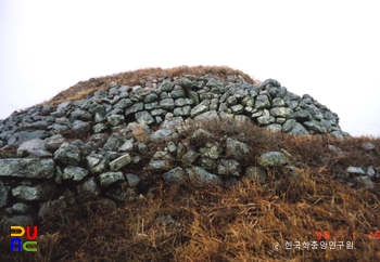 영덕 대소산 봉수대 정측면