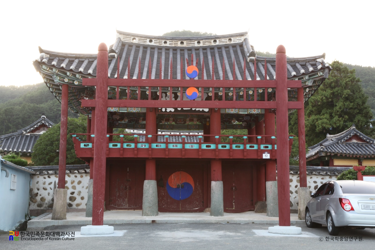 통영 통영향교 중 홍살문