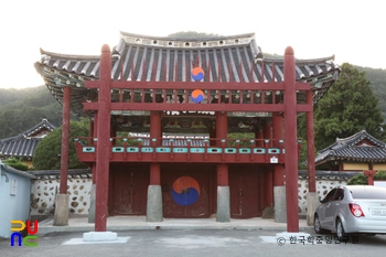 통영 통영향교 중 홍살문