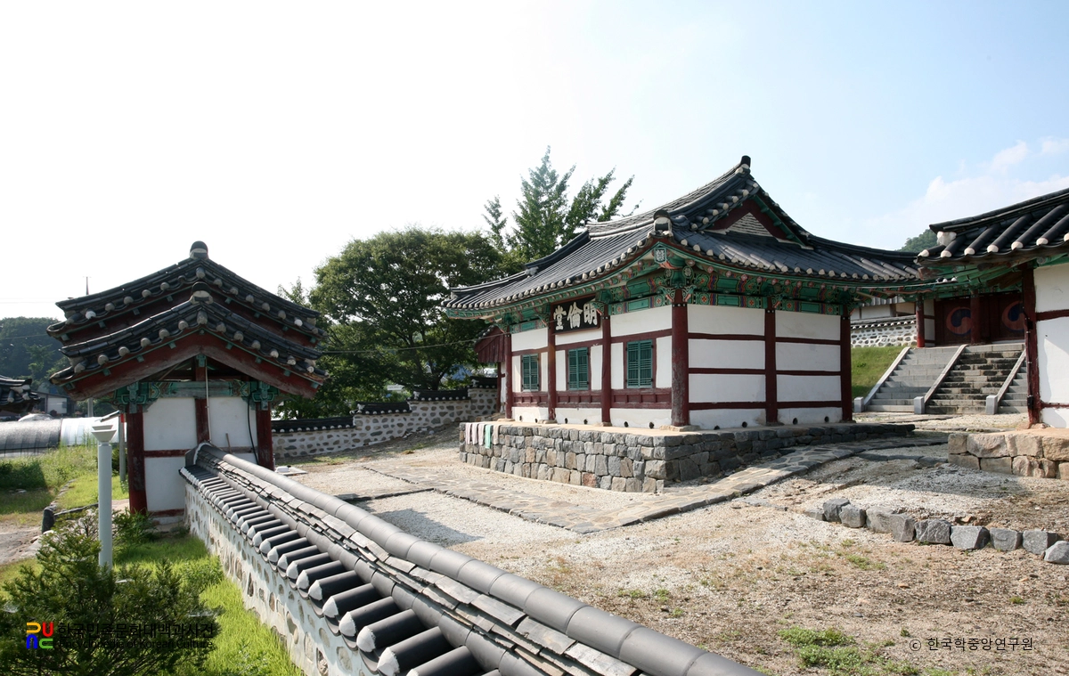 당진 면천향교 명륜당 정측면