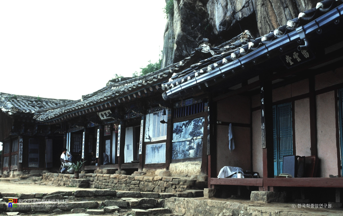 제천 정방사 측면