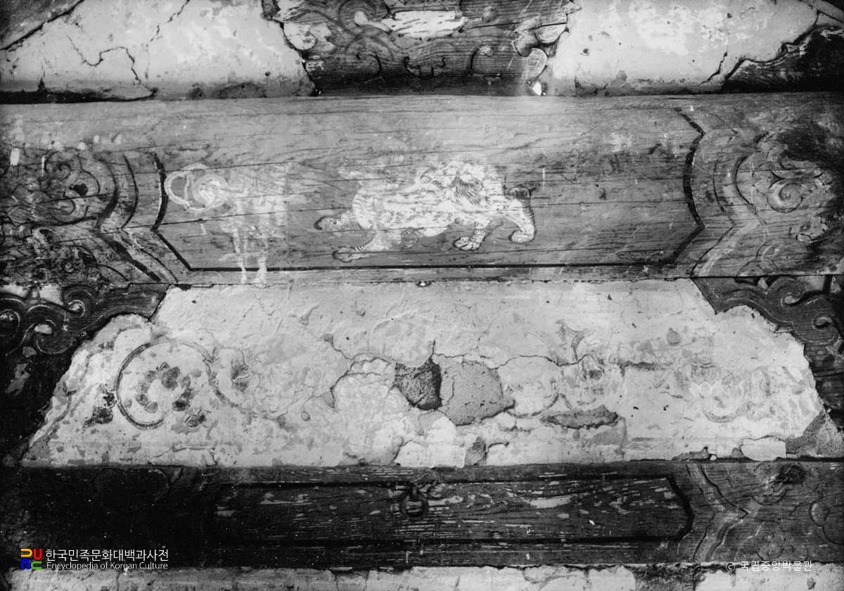 예산 수덕사 대웅전 내부 포벽화