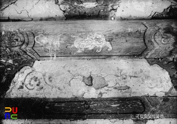 예산 수덕사 대웅전 내부 포벽화