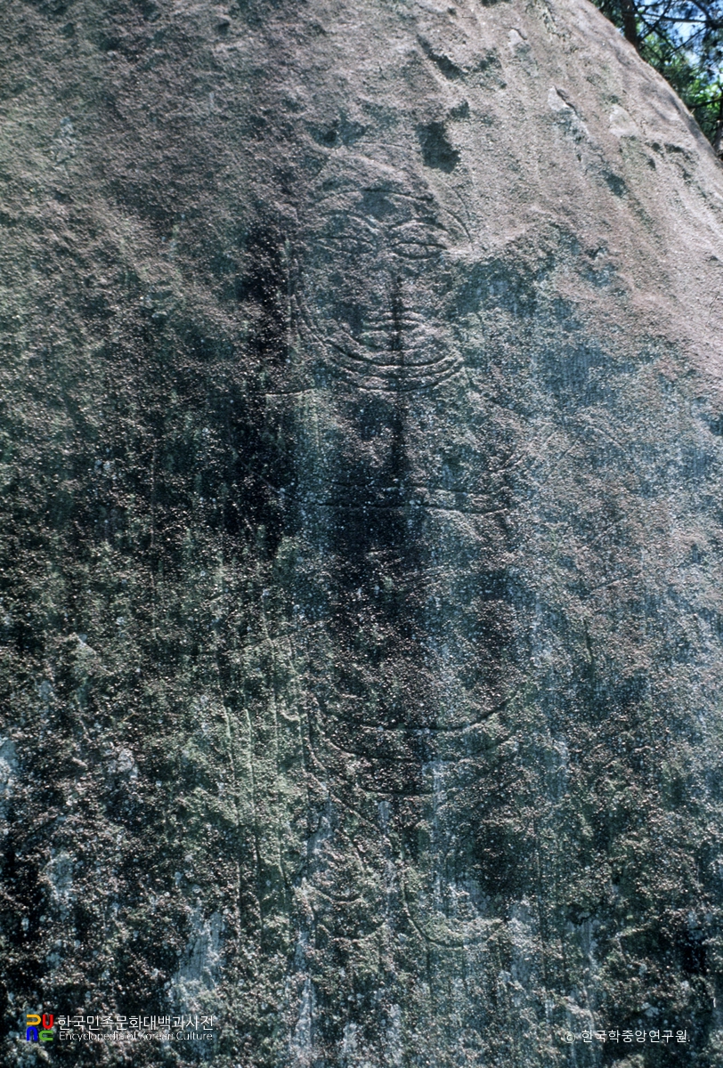 함양 대대리 마애여래입상