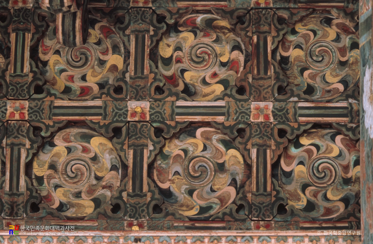 양산 통도사 대웅전 천장