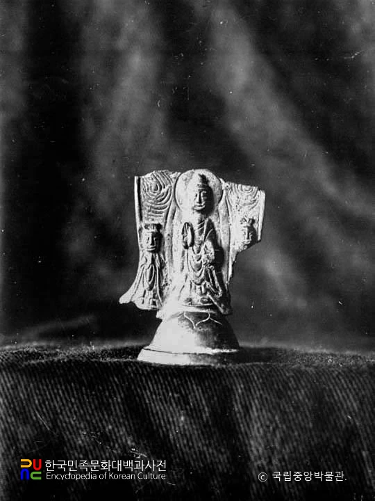 복원 전 금동정지원명석가여래삼존입상