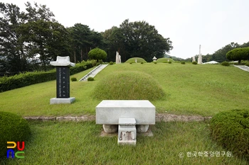 서울 양효공 안맹담과 정의공주 묘역 안종해 묘 정면