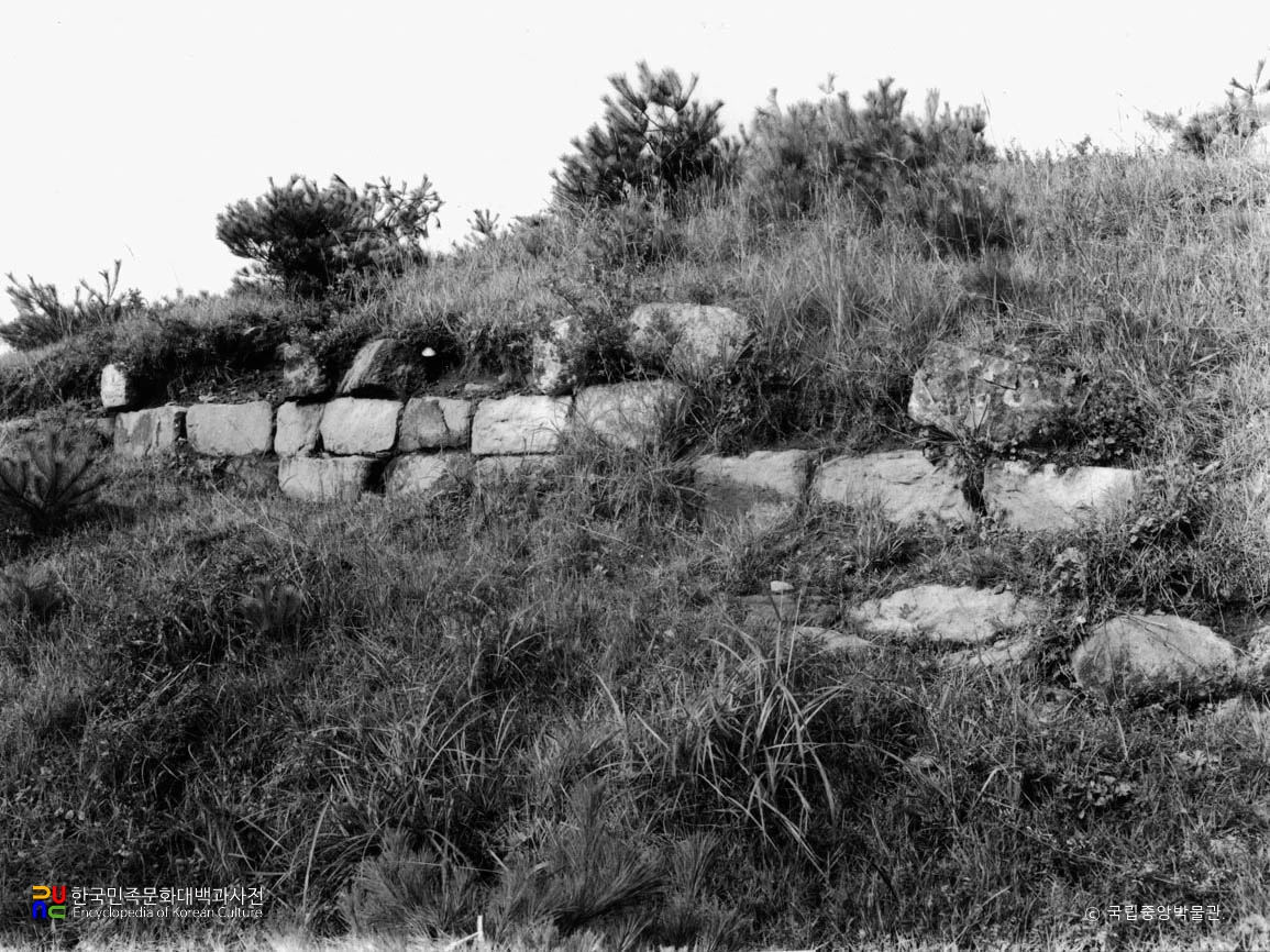 경주 남산신성 장창지